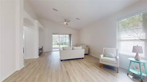 Living - 929 W Silver Meadow Loop, Hernando, FL 34442 photo 6 of 6