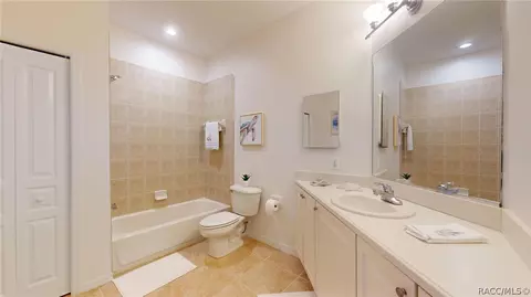 Bath - 929 W Silver Meadow Loop, Hernando, FL 34442 photo 3 of 3
