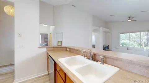 Kitchen - 929 W Silver Meadow Loop, Hernando, FL 34442 photo 2 of 2