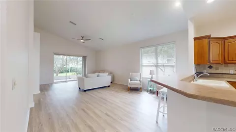 Living - 929 W Silver Meadow Loop, Hernando, FL 34442 photo 3 of 6