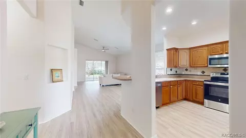 Entry Way - 929 W Silver Meadow Loop, Hernando, FL 34442 photo 3 of 4