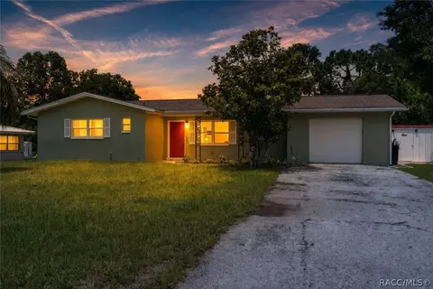 227 Poinsettia Ave, Inverness, FL 34452