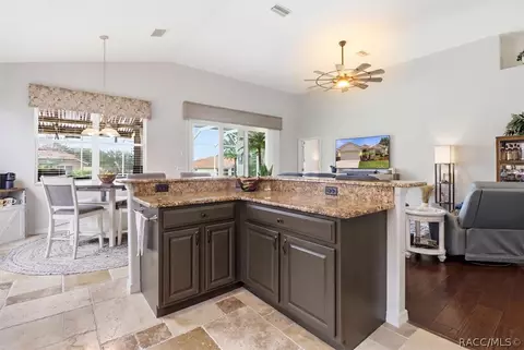 Kitchen - 1096 W Diamond Shore Loop, Hernando, FL 34442 photo 1 of 5