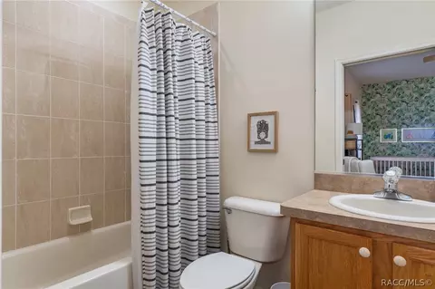 Bath - 1646 W Spring Meadow Loop, Lecanto, FL 34461 photo 3 of 3