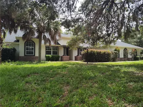 2905 W Beamwood Dr, Beverly Hills, FL 34465