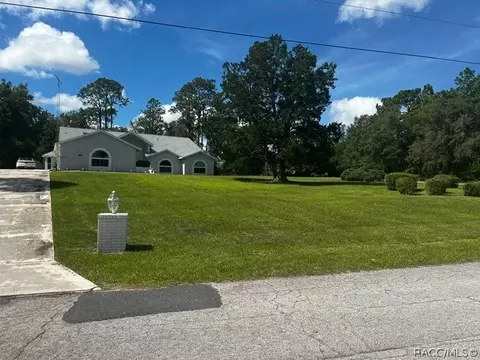 1484 W Pinehill Dr, Beverly Hills, FL 34465