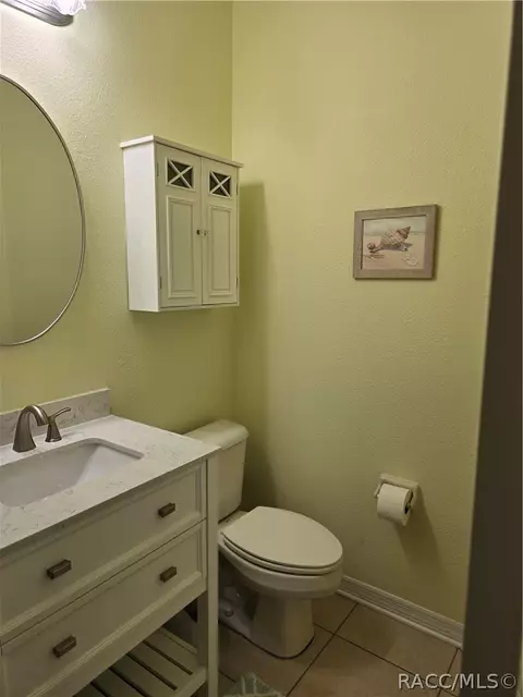 Bath - 619 W Doerr Path, Hernando, FL 34442 photo 2 of 3