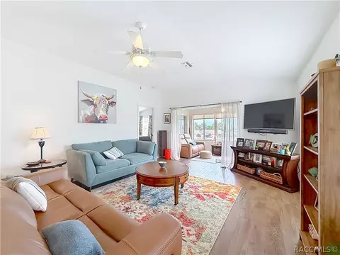Living - 735 W Toucan Loop, Hernando, FL 34442 photo 2 of 4