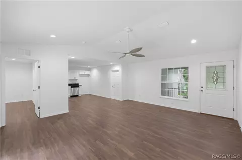 Living - 21 River Trail Dr, Inglis, FL 34449 photo 4 of 4