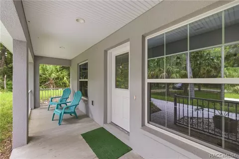 Exterior - 21 River Trail Dr, Inglis, FL 34449 photo 2 of 8