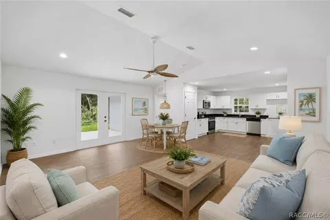 Living - 21 River Trail Dr, Inglis, FL 34449 photo 2 of 4