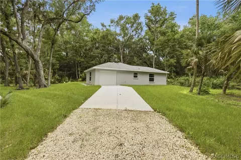 Exterior - 21 River Trail Dr, Inglis, FL 34449 photo 7 of 8