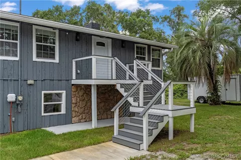 Exterior - 6466 N Lakeside Dr, Hernando, FL 34442 photo 1 of 6