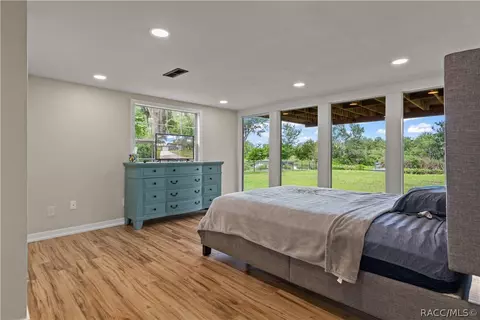 Bedroom - 6466 N Lakeside Dr, Hernando, FL 34442 photo 3 of 5