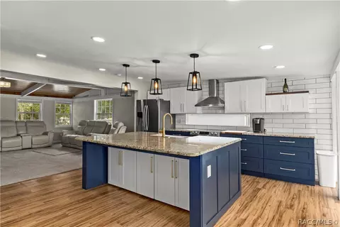 Kitchen - 6466 N Lakeside Dr, Hernando, FL 34442 photo 2 of 5