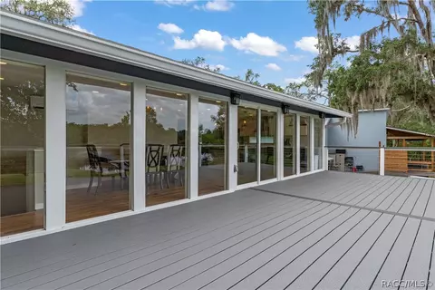 Exterior - 6466 N Lakeside Dr, Hernando, FL 34442 photo 5 of 6