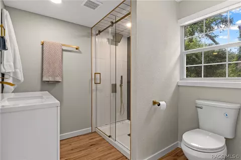 Bath - 6466 N Lakeside Dr, Hernando, FL 34442 photo 3 of 6