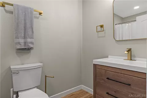 Bath - 6466 N Lakeside Dr, Hernando, FL 34442 photo 1 of 6