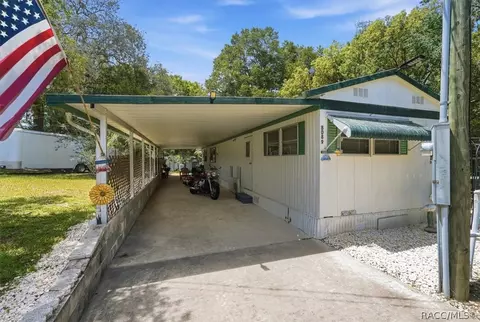 8089 E Skyline Ln, Floral City, FL 34436