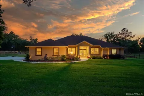 2402 N Stampede Dr, Beverly Hills, FL 34465