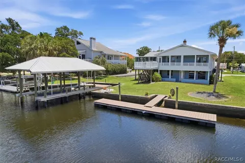 1730 NW 20th Ave, Crystal River, FL 34428