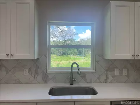 Kitchen - 6532 N Iris Dr, Hernando, FL 34442 photo 3 of 3