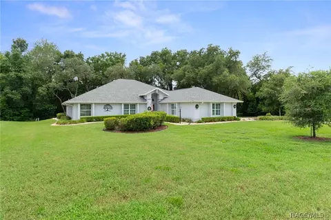 1523 N Marlborough Loop, Crystal River, FL 34429