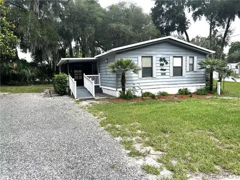 3935 E Lake Park Dr, Hernando, FL 34442