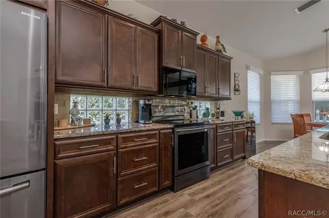 Kitchen - 639 W Doerr Path, Hernando, FL 34442 photo 3 of 4