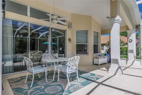 Exterior - 639 W Doerr Path, Hernando, FL 34442 photo 4 of 15