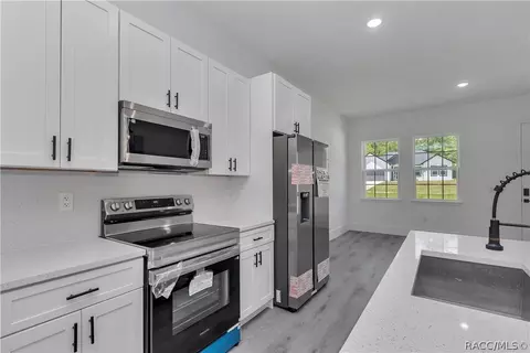 Kitchen - 225 E Caldwell Dr, Dunnellon, FL 34434 photo 4 of 4