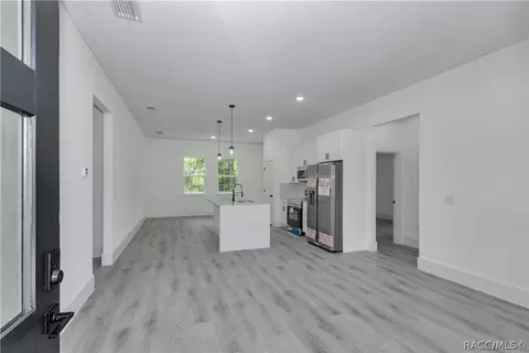 Entry Way - 225 E Caldwell Dr, Dunnellon, FL 34434 photo 3 of 6