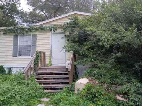 5323 E South Crossing Ct, Inverness, FL 34452