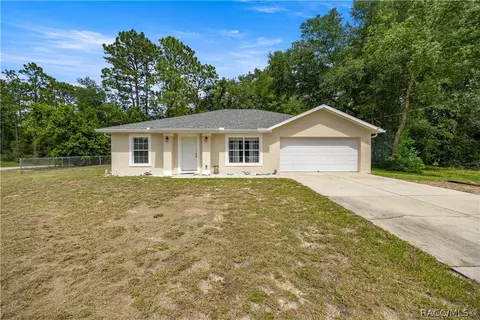 2720 W Royal Palm Dr, Citrus Springs, FL 34434