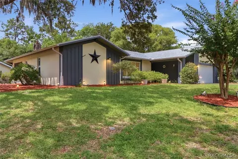 7 Sycamore Cir, Homosassa, FL 34446