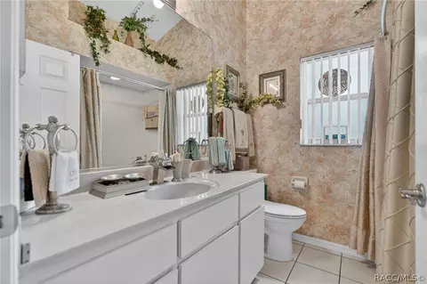 Bath - 507 E Gilchrist Ct, Hernando, FL 34442 photo 4 of 4