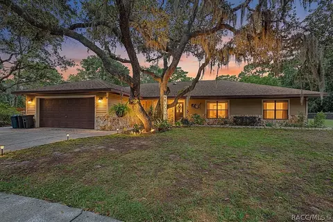2222 S Bolton Ave, Homosassa, FL 34448