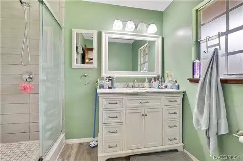 Bath - 1931 SE 39th St, Ocala, FL 34480 photo 4 of 4