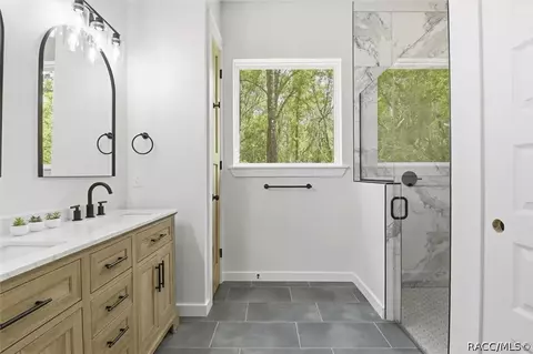 Bath - 3968 N Indianhead Rd, Hernando, FL 34442 photo 1 of 4