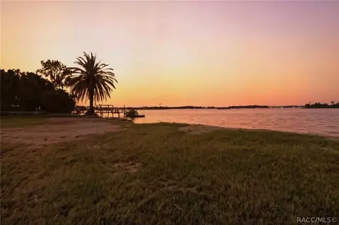 9729 W Wynn Ct, Crystal River, FL 34429