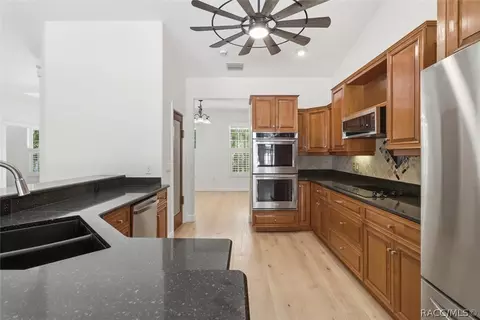 Kitchen - 91 S School Ave, Lecanto, FL 34461 photo 5 of 6