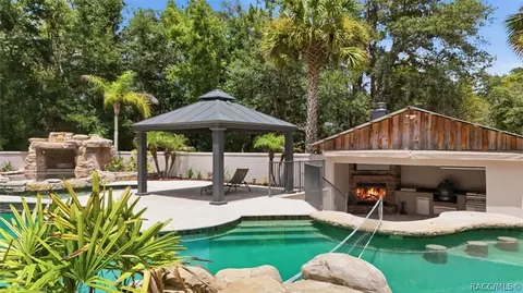 Exterior - 91 S School Ave, Lecanto, FL 34461 photo 3 of 22