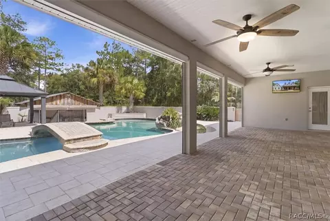 Exterior - 91 S School Ave, Lecanto, FL 34461 photo 5 of 22