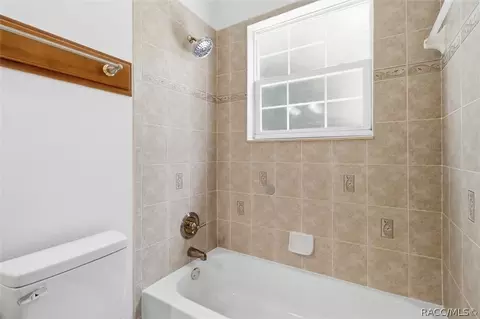 Bath - 91 S School Ave, Lecanto, FL 34461 photo 3 of 4