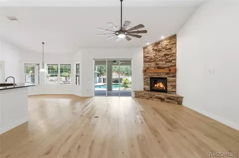Living - 91 S School Ave, Lecanto, FL 34461 photo 3 of 4