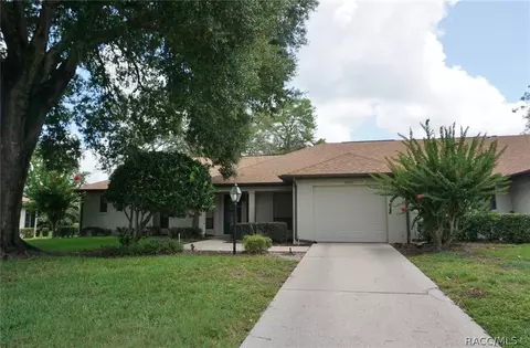 5985 W Croyden Cir, Crystal River, FL 34429