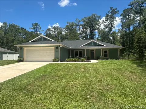 8434 N Vardon Rd, Citrus Springs, FL 34434