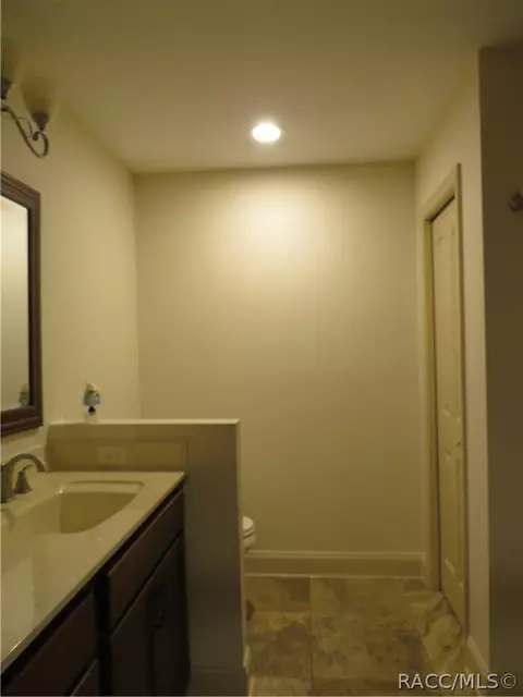 Bath - 6229 SE 12th Pl, Ocala, FL 34470 photo 3 of 6