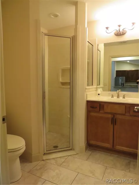 Bath - 6229 SE 12th Pl, Ocala, FL 34470 photo 4 of 6