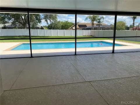 Exterior - 6229 SE 12th Pl, Ocala, FL 34470 photo 4 of 16